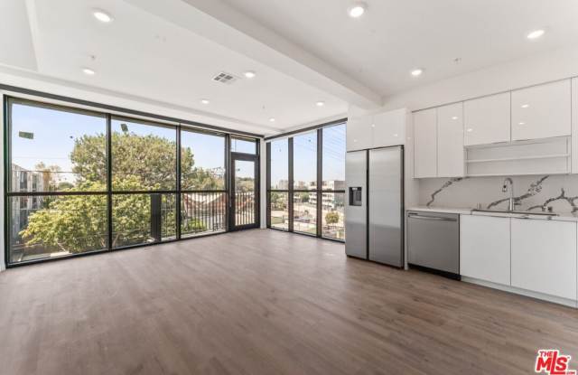 3105 Bellevue Ave unit: 301