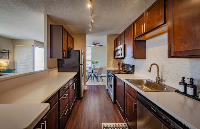 Riley Towers Apartments of Indianapolis