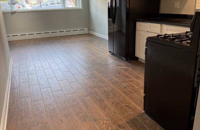 1648 N McVicker Avenue