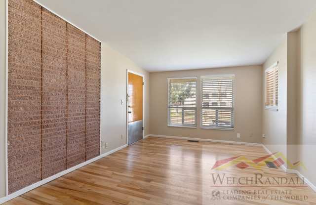 2 Bed 1 Bath Roy Triplex