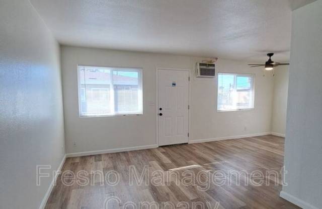 1322 E. Bulldog Lane