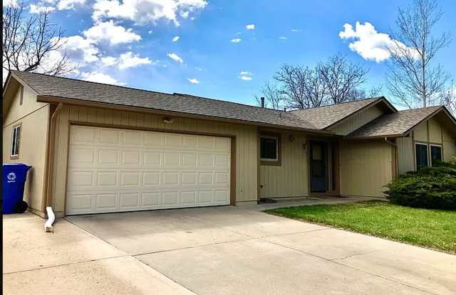 CHARMING 3 BED/1BATH W/ ATTACHED 2 CAR GARAGE - 2526 Fleming Drive, Loveland, CO 80538