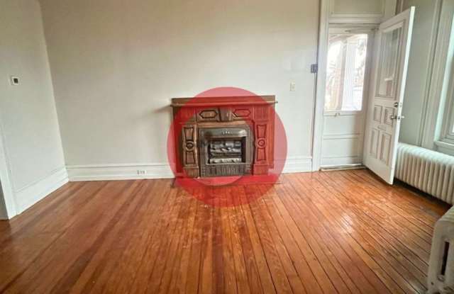 338 N York