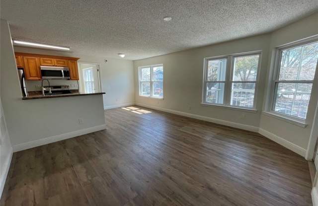 Photo of 2585 Grassy Point Drive unit: 201