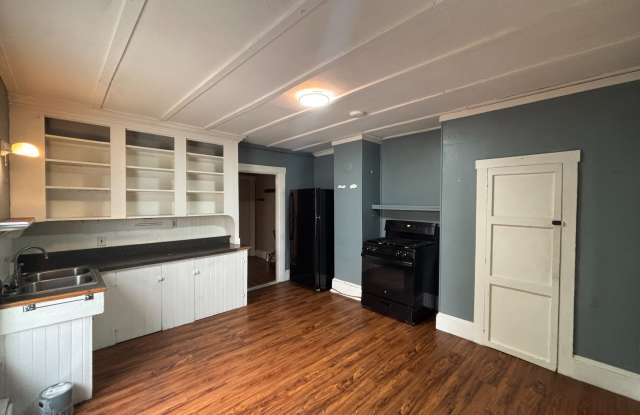 Photo of 4 Western Avenue - 2