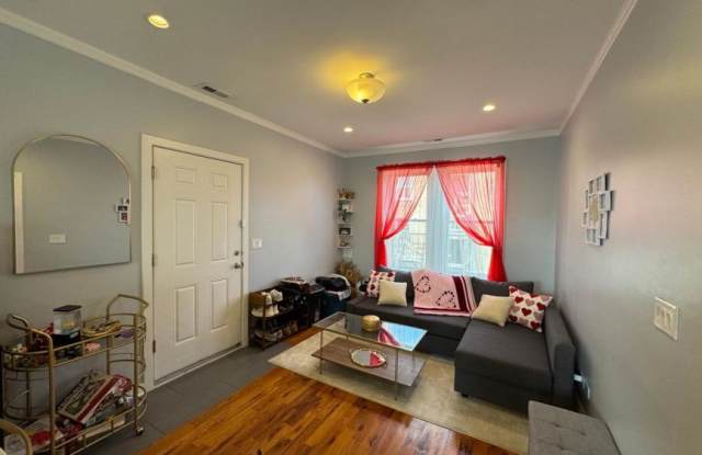 1148 North Keeler Ave.