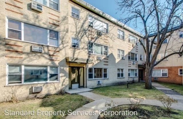 1319 W Sherwin Ave. Unit 2B - 1319 West Sherwin Avenue, Chicago, IL 60626