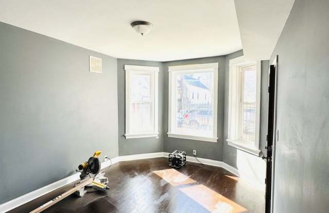 5115 S Laflin Street