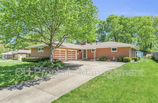 1702 Golfview Drive