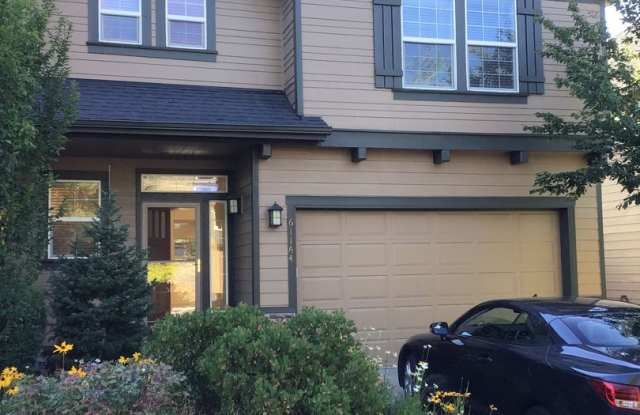 Photo of 2 Story Townhouse in Bend