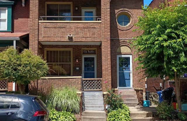 574 Peebles Street