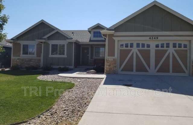 4249 Woodlake Lane