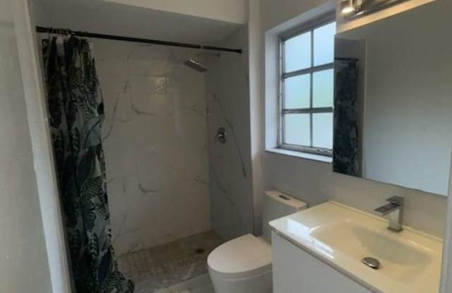 3056 RIVERSIDE DR APT 4C CORAL SPRINGS, FL 33065