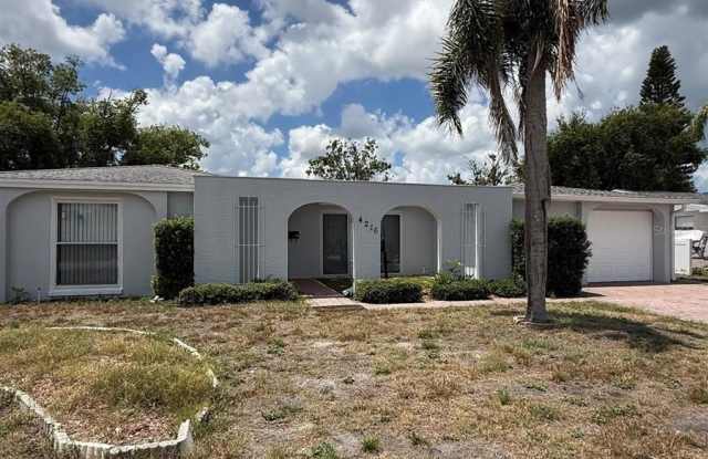 4216 HILLSDALE Drive