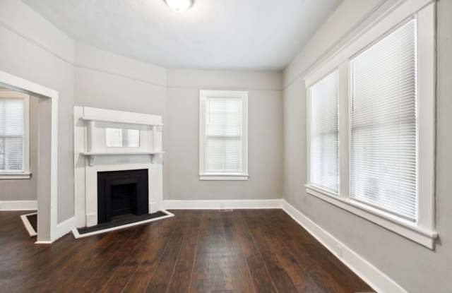 Large 3BR/2BA Near Downtown Savannah Home For Rent