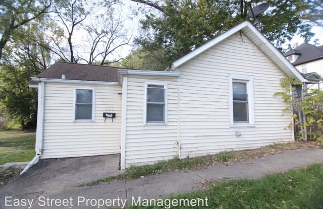 1108 N Gaines St. - 1108 N Gaines St, Davenport, IA 52804