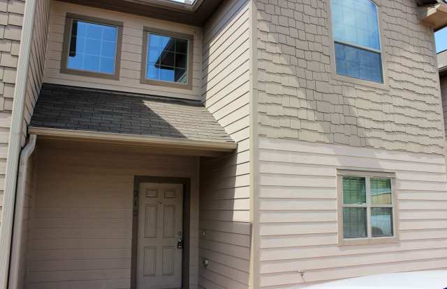 Photo of 212 South Tesch Street