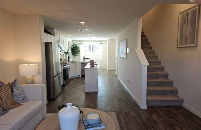 9158 Orange Horizon Avenue