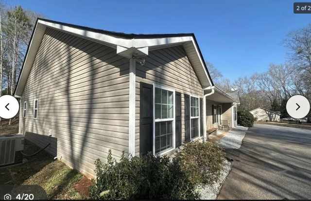 90 Willard Pittman Dr