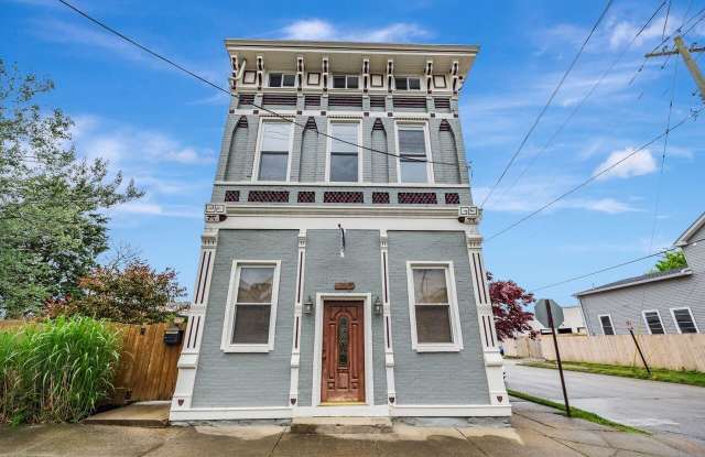 1232 Russell Street