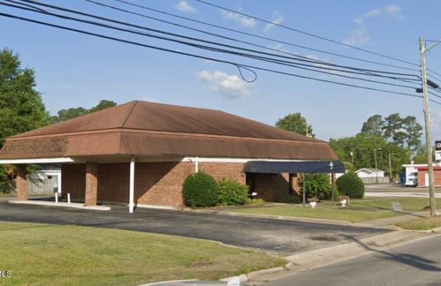 1307 W Cumberland Street - 1307 West Cumberland Street, Dunn, NC 28334