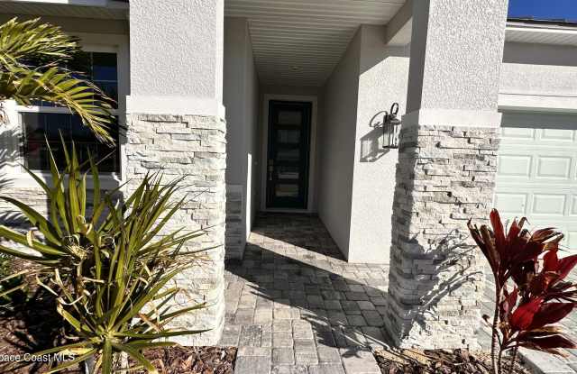 607 Clearwater Avenue