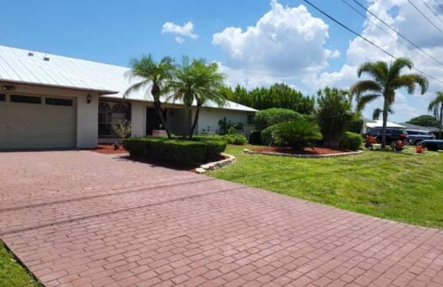 422 SE Naranja Avenue - 422 Southeast Naranja Avenue, River Park, FL 34983