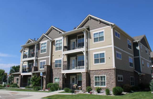 Secure, Stylish & Convenient – 2 Bed Condo in Loveland