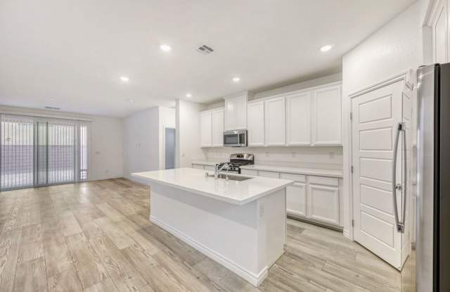 New Build 4 Bedroom Home with Solar  Balcony