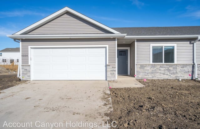 1337 NE Crossing Oaks Drive - 1337 Northeast Crossing Oaks Drive, Ankeny, IA 50021