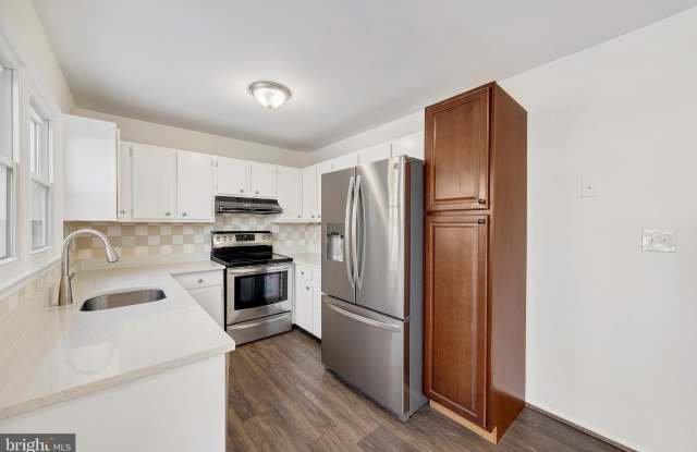 Photo of 7662 SHERLOCK Court