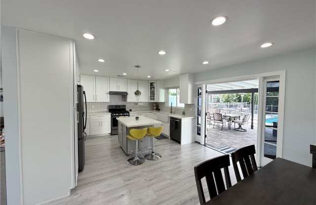 11243 McLennan Avenue