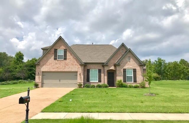 8552 Courtly Circle North - 8552 Courtly Circle South, Olive Branch, MS 38654