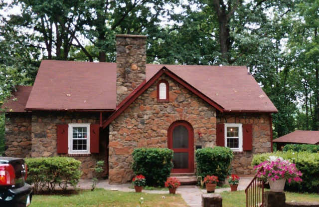 2619 Jefferson Park Circle