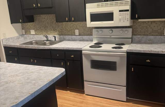 810 Vantage Street SE