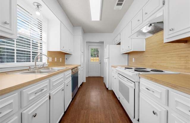 300 Mill Creek Circle