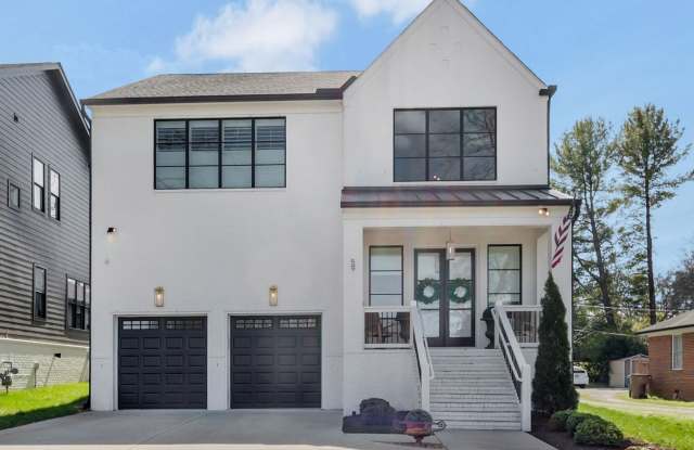 Photo of 5 Bedroom Home with Luxury Finishes in West End