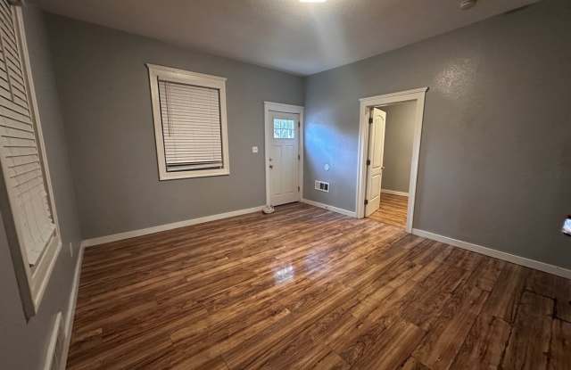 Beautifully Refreshed Three-Bedroom Single-Family Home in Park West