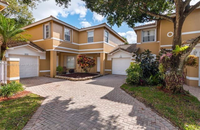 2916 NW 99th Ter - 2916 NW 99th Ter, Sunrise, FL 33322