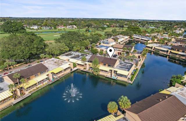 Photo of 15518 Braemar Ct