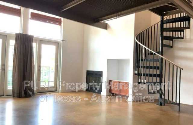 1601 E Cesar Chavez St