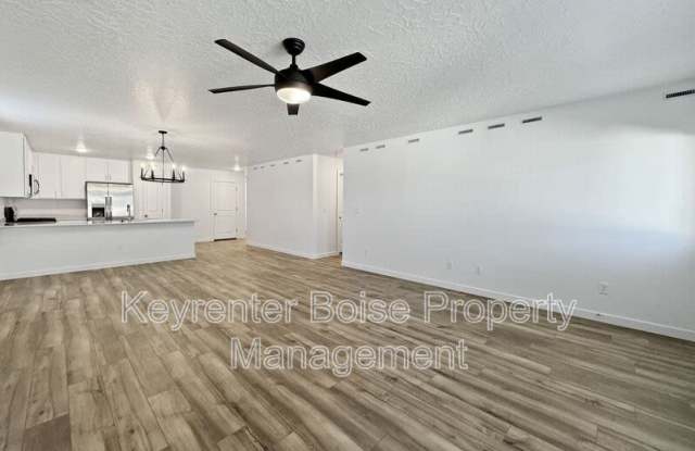 10978 W Hidden Point Dr