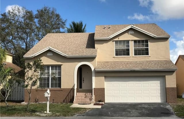 10700 SW 10th Ct - 10700 Southwest 10th Court, Davie, FL 33324