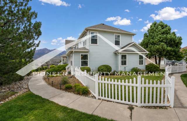 Charming 3 Bedroom Home with Stunning Mountain Views, AC, Oversized 1 Car Garage