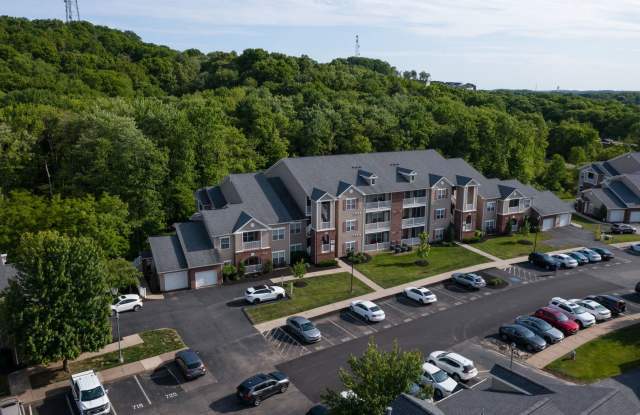 Top Floor Front View 2 Bedroom in a Gated Community! - 520 Stockton Ridge, Butler County, PA 16066