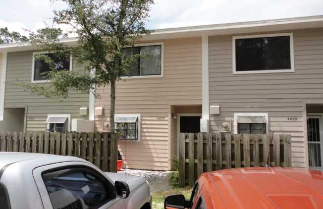 Photo of Mill Run condo