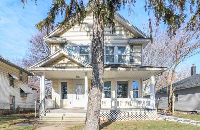 Photo of 1215 E Calvert St