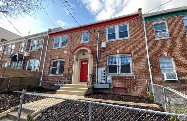 1613 18th Street Southeast - 4