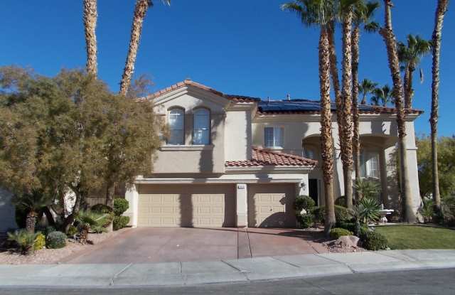 Stunning Fully Remodeled Luxury Home in Peccole Ranch