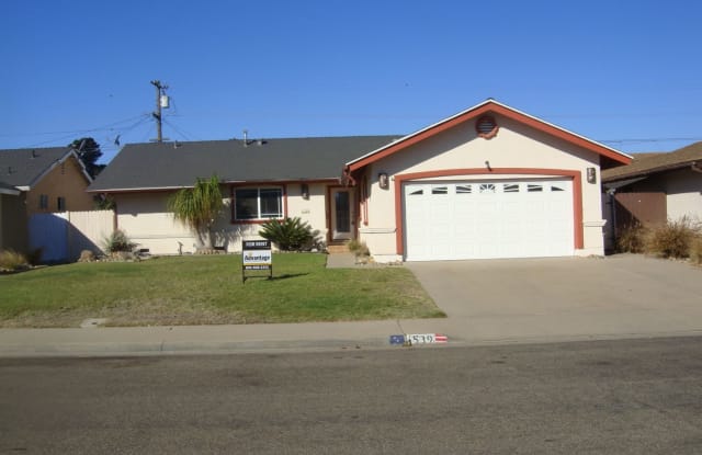 1539 S. Wallis Ave - 1539 Wallis Avenue, Santa Maria, CA 93458